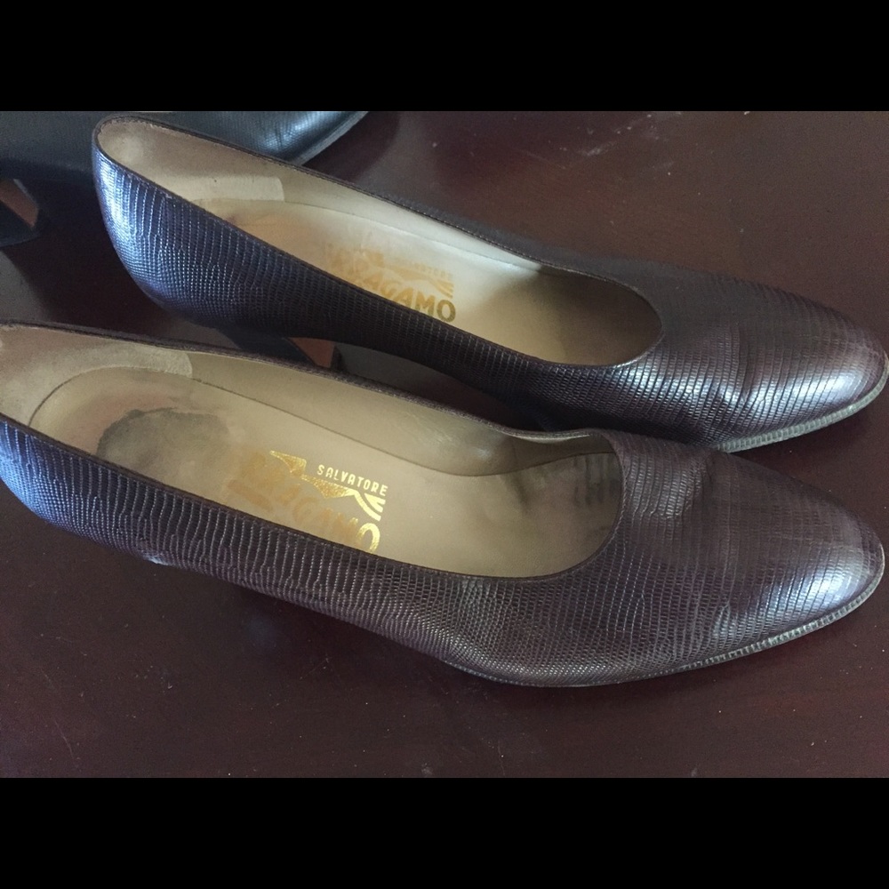 Ferragamo heels shoes size 8B - super comfy! Deal!